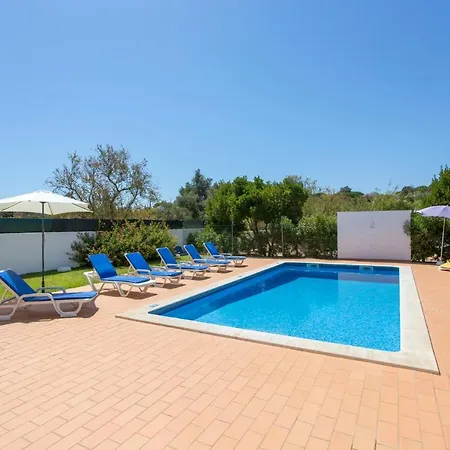 Casa Vivenda Silva - Super Value Sleeps 9 Private Pool Ac
