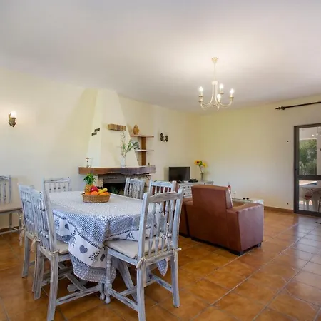 Villa Casa Vivenda Silva - Super Value Sleeps 9 Private Pool Ac *