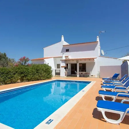 Casa Vivenda Silva - Super Value Sleeps 9 Private Pool Ac *