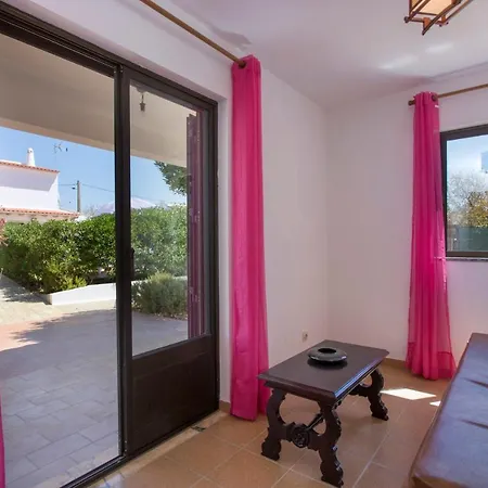 Casa Vivenda Silva - Super Value Sleeps 9 Private Pool Ac