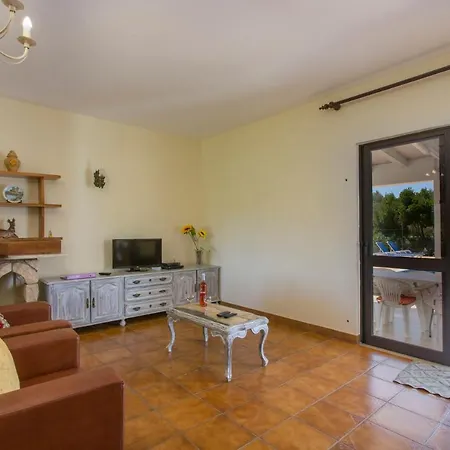 Casa Vivenda Silva - Super Value Sleeps 9 Private Pool Ac Villa *